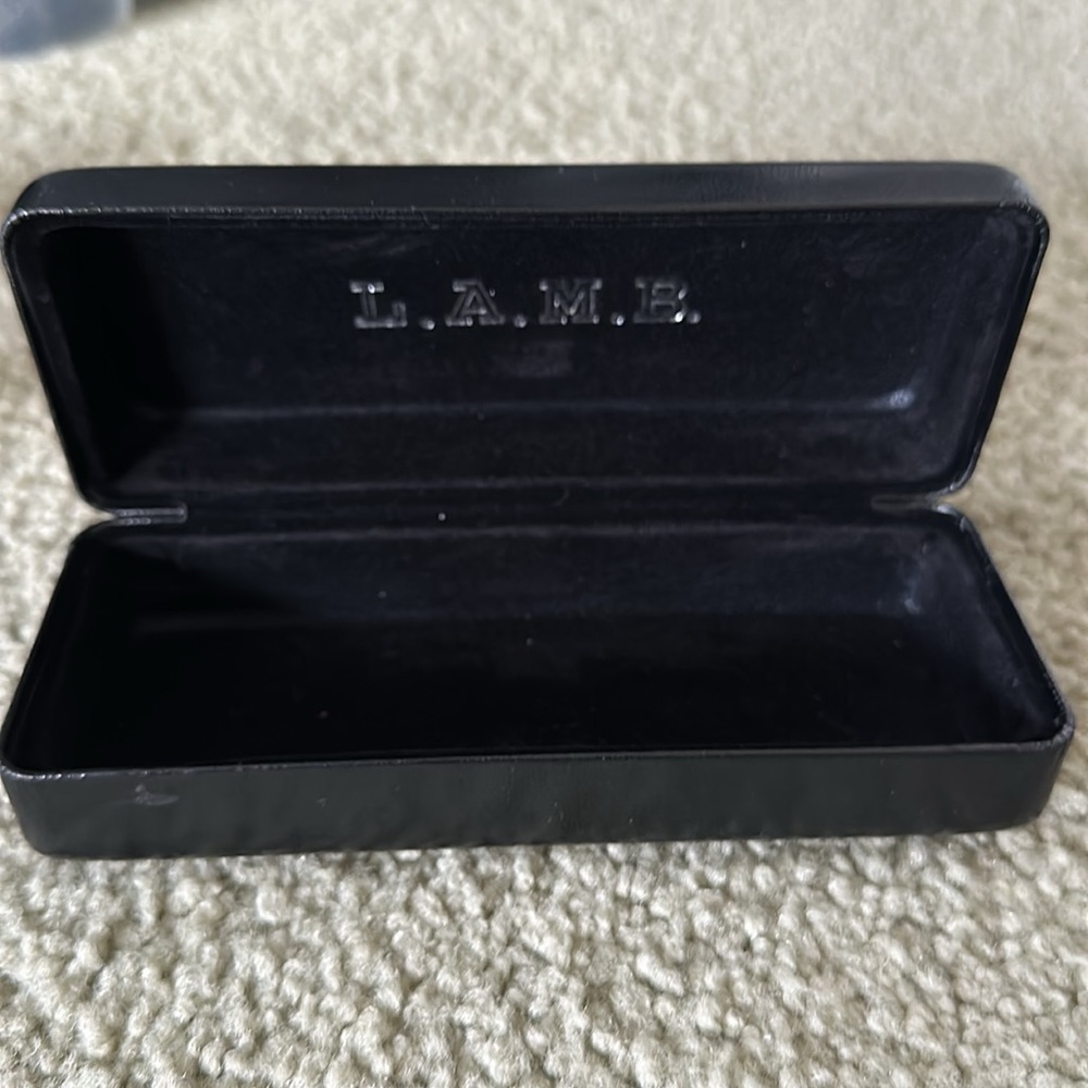 L.A.M.B eyeglass case - Picture 4 of 6